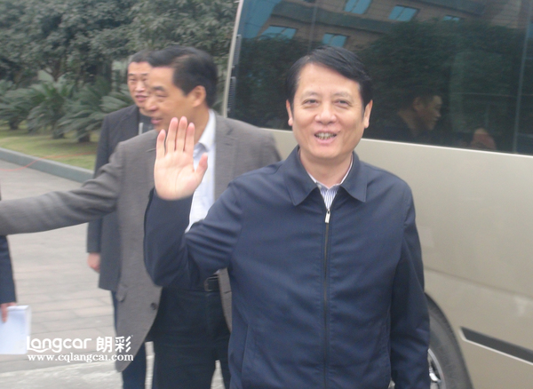 重庆朗彩木门喜迎长寿区领导一行莅临参观指导