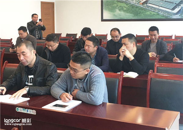 全面提升团队专业能力，重庆朗彩木门举行营销体系培训